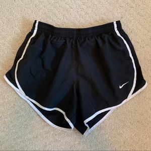 Black Nike Women’s Shorts M